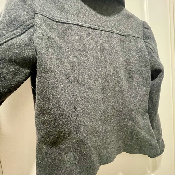 Gap Pea Coat Jacket Size XS-Dark Gray - Perfect for Autumn! 🍂 - Picture 3 of 5